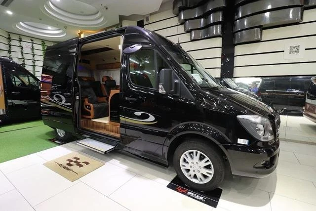 mercedes sprinter