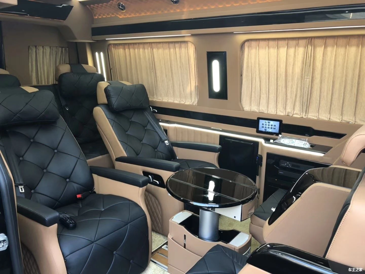 Mercedes-Benz Sprinter İç Modifikasyon Kasası Yeni Çıktı, Böyle Lüks Bir İç M...