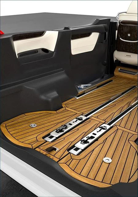 Three rows of rear trunk display