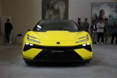 Milyonlarca Tamamen Elektrikli Süper Arabanın Statik Deneyimi Lotus Emeya