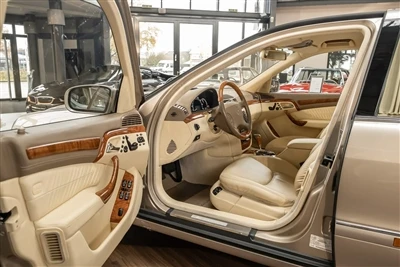 Mercedes W220 ile W221 arasındaki fark nedir?